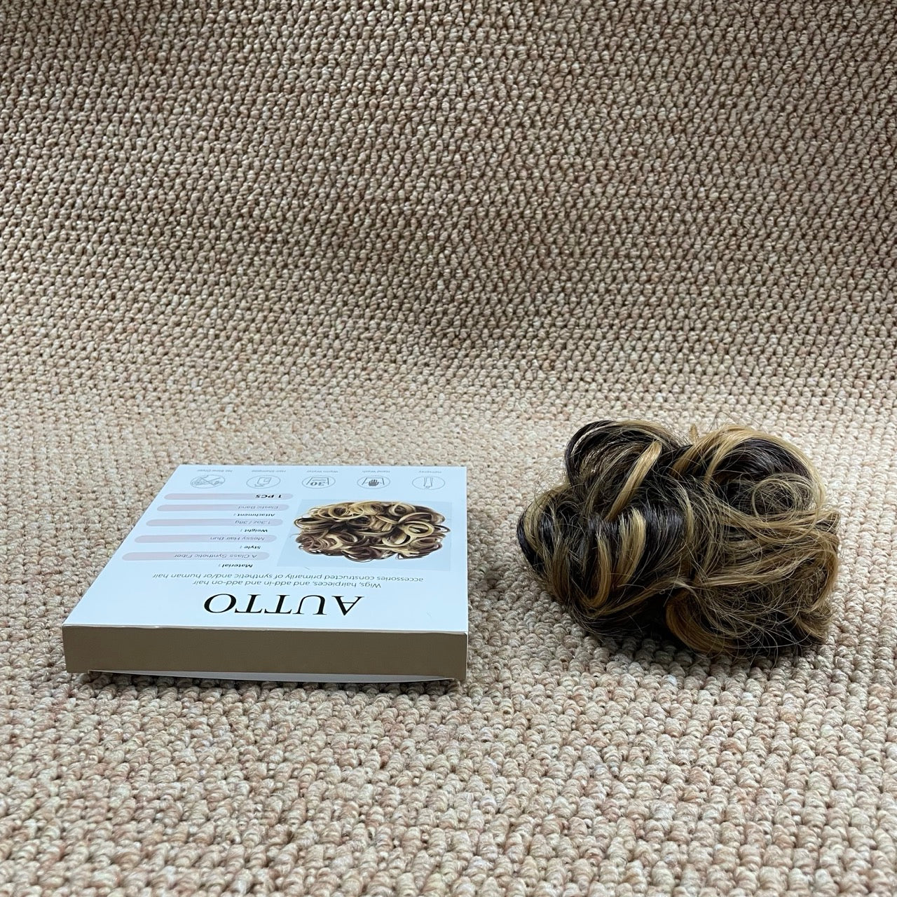 AUTTO Claw Clip Messy Bun Hair Piece Wavy Curly Hair Bun Clip in Claw Chignon Ponytail Hairpieces Synthetic Tousled Updo Hair Extensions Scrunchie Hairpiece for Women