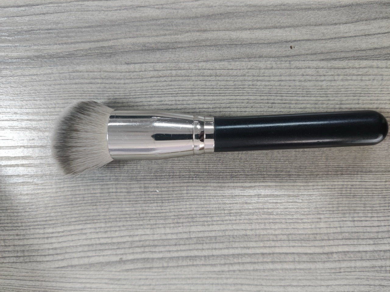 HMVAUMEI Professional Quality Makeup Brush - Ultra-Soft Foundation Brush with Vegan Bristles for Flawless Makeup Application