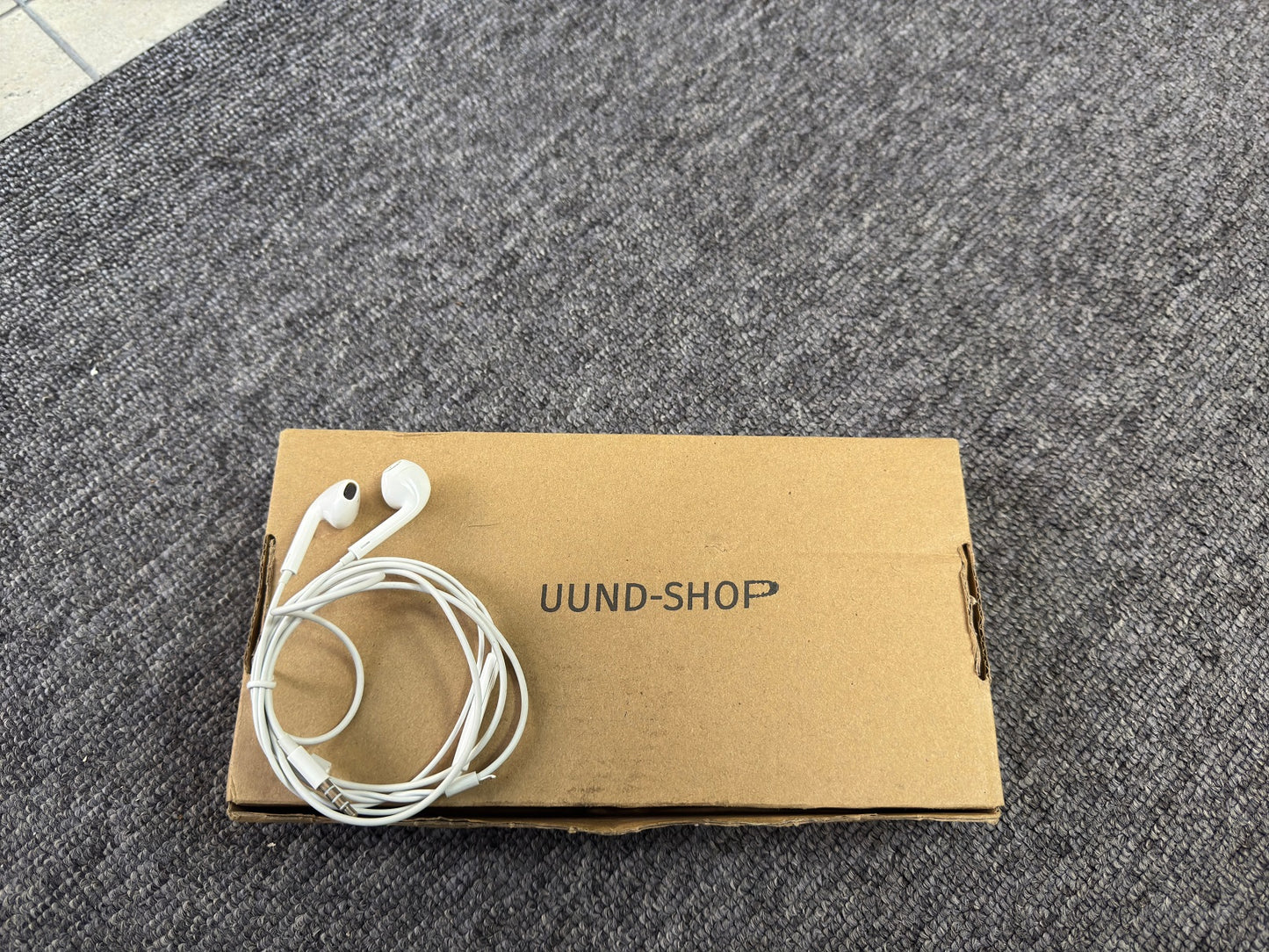 UUND-SHOP Earbuds Wired with Microphone, Wired Headphones with Powerful Heavy Bass, High Definition, Earphones Wired 3.5mm Jack
