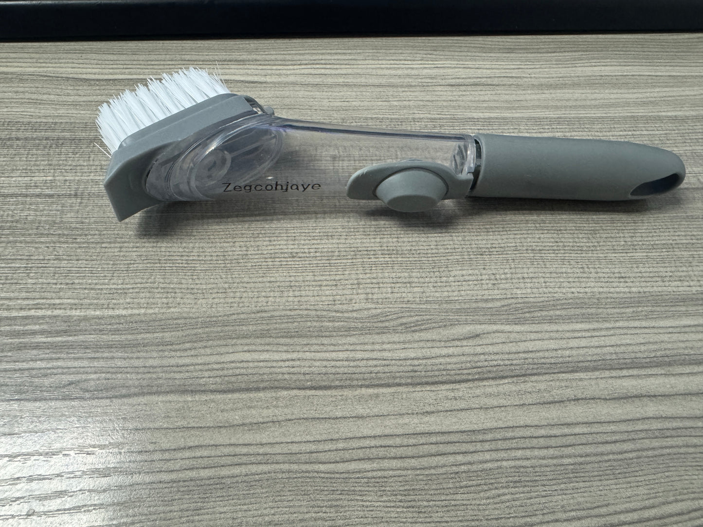 Zegcohjaye Soap Dispensing Dish Brush, Kitchen Brush for Pot Pan Sink Cleaning